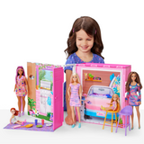 Barbie Maison De Vacances Coffret Et Poupée, 4 Zones Et 11 Accessoires